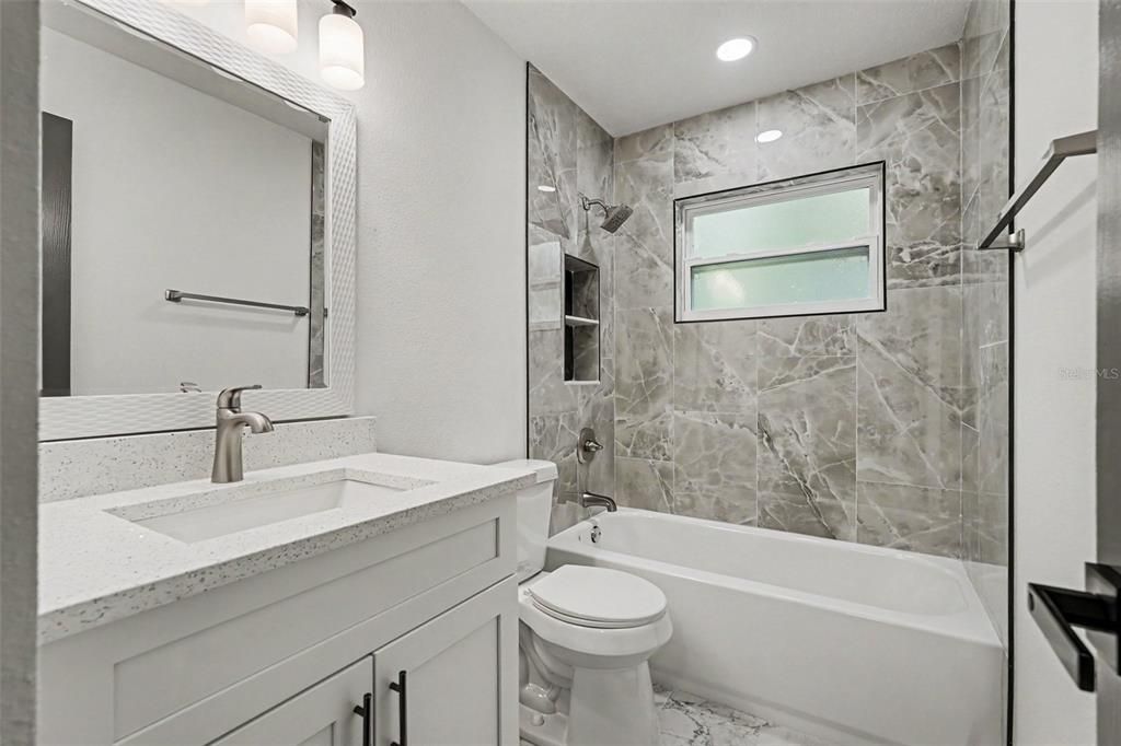 For Sale: $289,000 (3 beds, 2 baths, 1356 Square Feet)