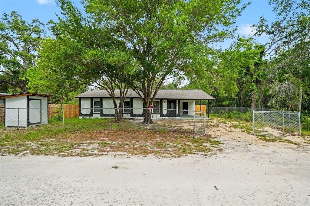 For Sale: $289,000 (3 beds, 2 baths, 1356 Square Feet)