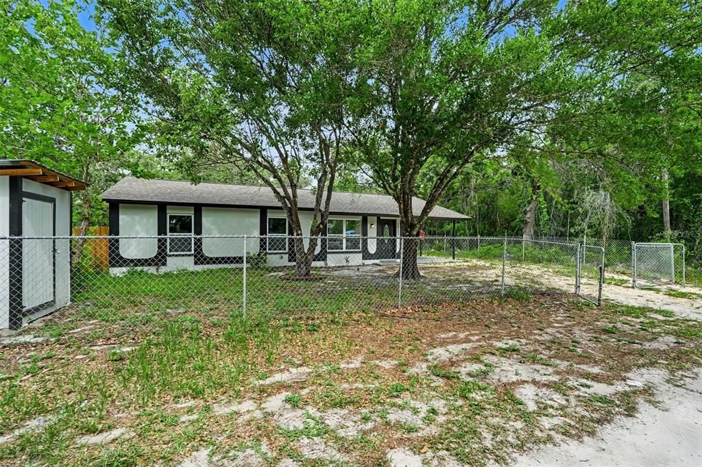 For Sale: $289,000 (3 beds, 2 baths, 1356 Square Feet)