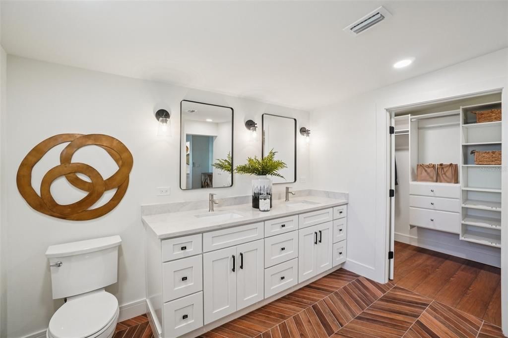 For Rent: $3,900 (3 beds, 2 baths, 1396 Square Feet)