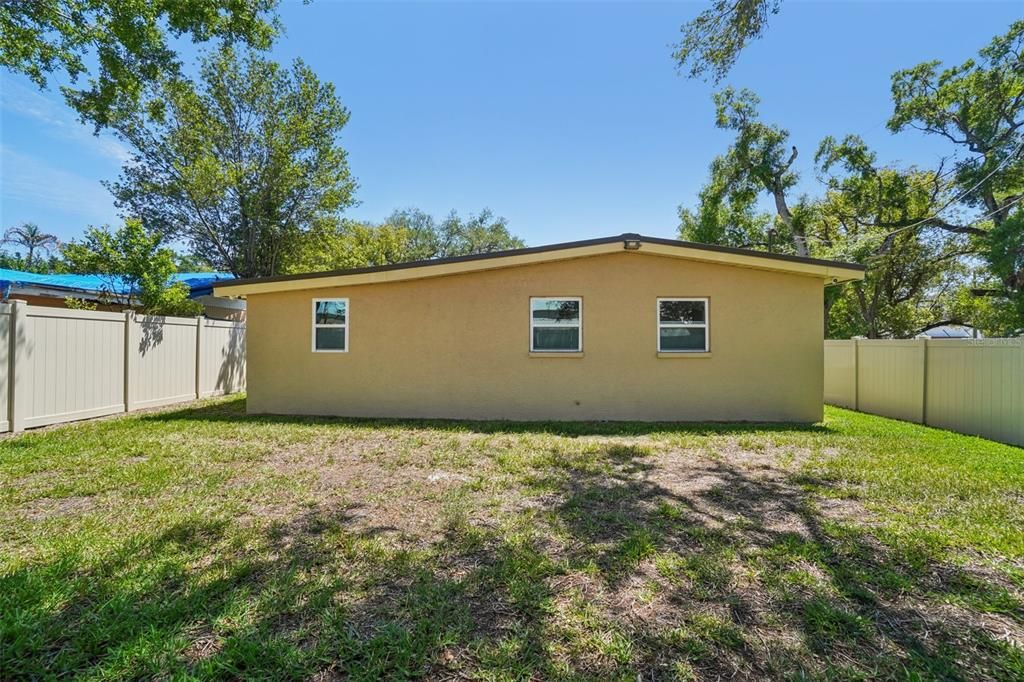 For Rent: $3,900 (3 beds, 2 baths, 1396 Square Feet)