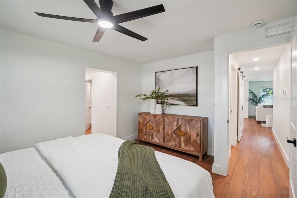 For Rent: $3,900 (3 beds, 2 baths, 1396 Square Feet)