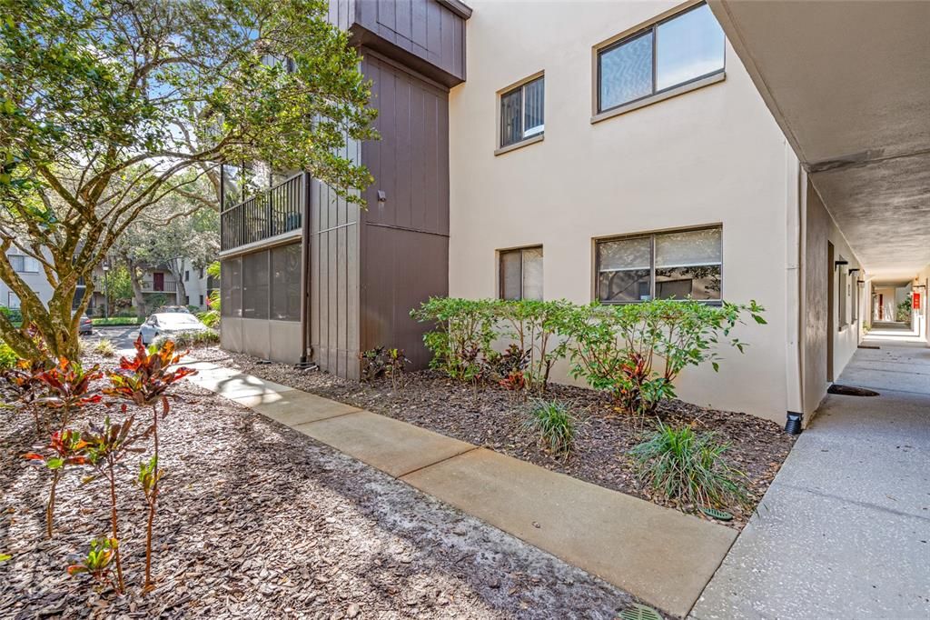 For Rent: $1,595 (2 beds, 2 baths, 960 Square Feet)