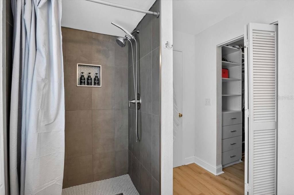 En Venta: $273,000 (2 camas, 2 baños, 1115 Pies cuadrados)