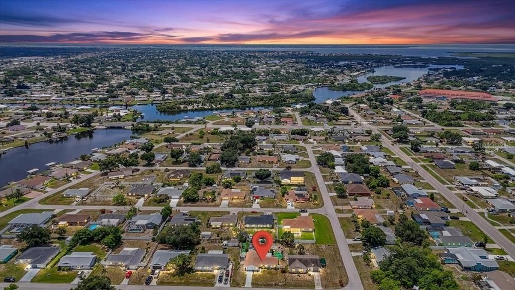 En Venta: $273,000 (2 camas, 2 baños, 1115 Pies cuadrados)