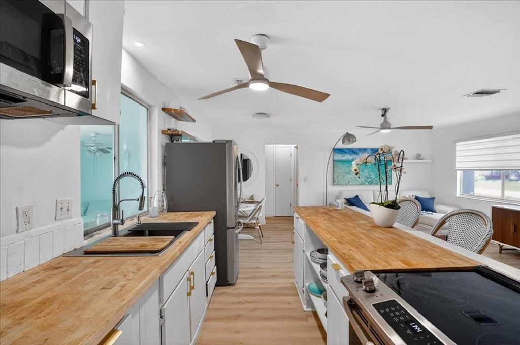 En Venta: $273,000 (2 camas, 2 baños, 1115 Pies cuadrados)