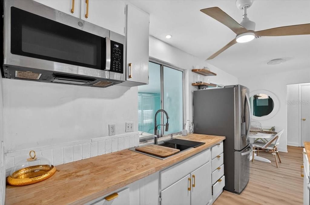 En Venta: $273,000 (2 camas, 2 baños, 1115 Pies cuadrados)