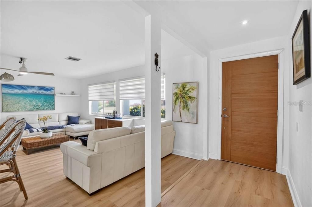 En Venta: $273,000 (2 camas, 2 baños, 1115 Pies cuadrados)