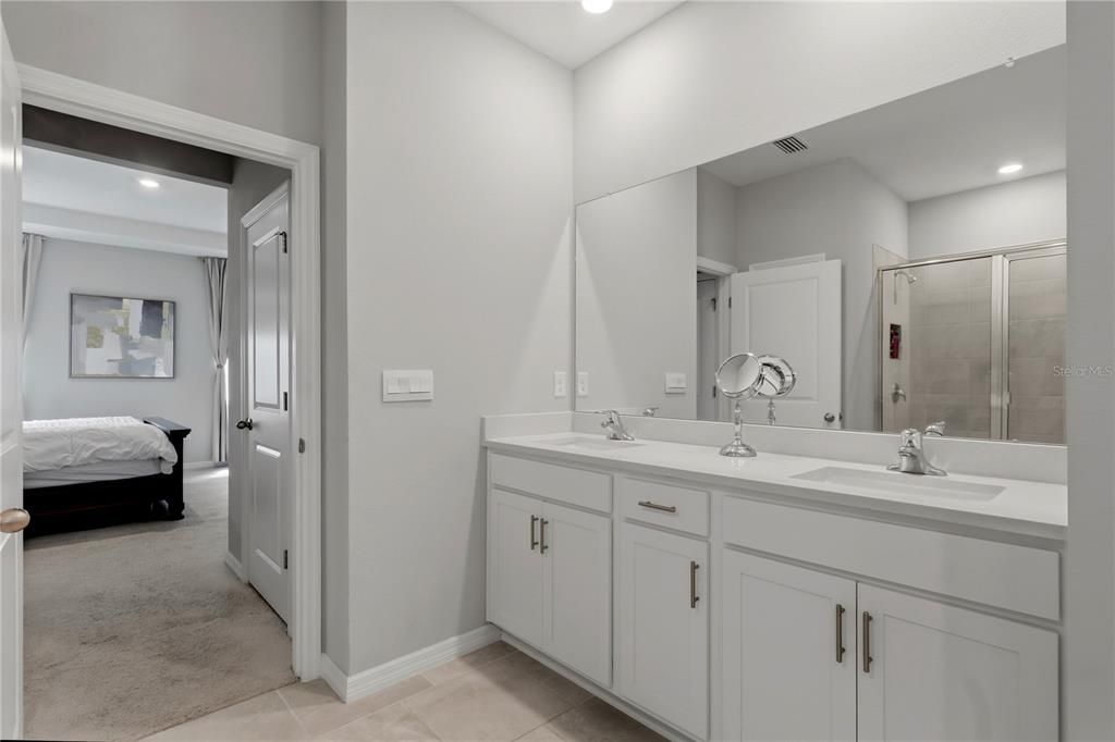 For Sale: $475,000 (4 beds, 2 baths, 2037 Square Feet)