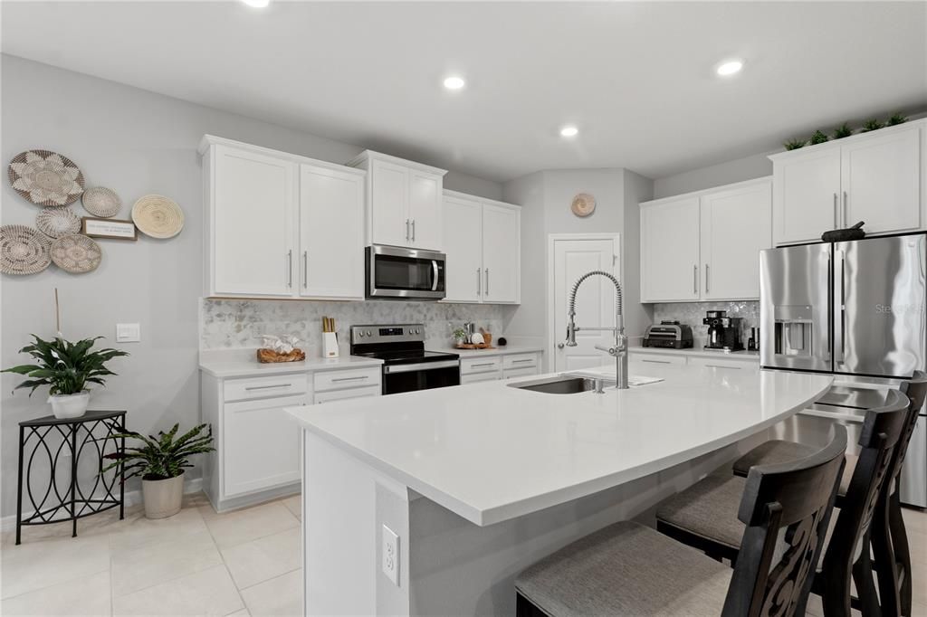 For Sale: $475,000 (4 beds, 2 baths, 2037 Square Feet)