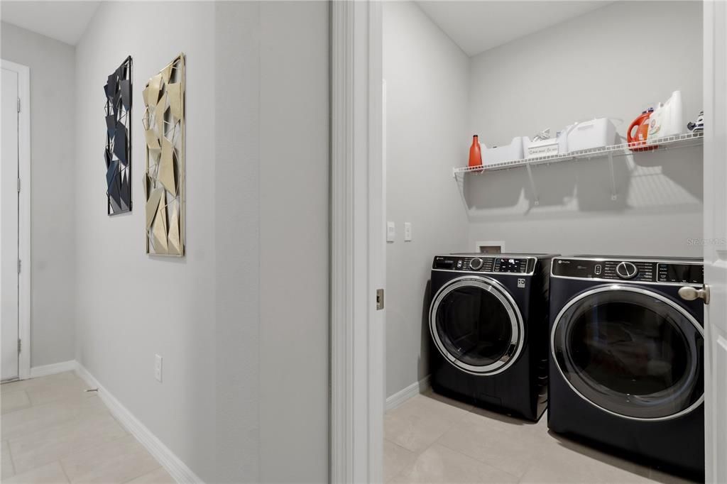 For Sale: $475,000 (4 beds, 2 baths, 2037 Square Feet)