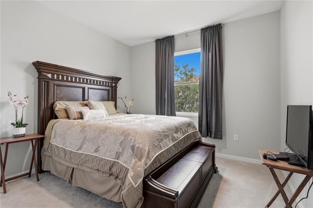 For Sale: $475,000 (4 beds, 2 baths, 2037 Square Feet)