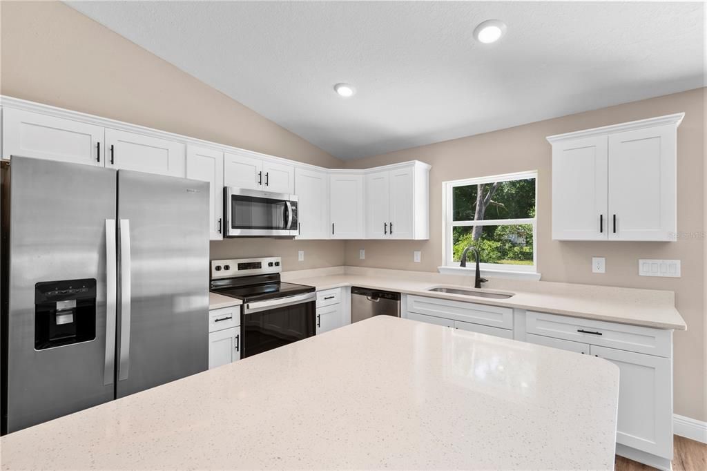 Active With Contract: $269,900 (3 beds, 2 baths, 1394 Square Feet)