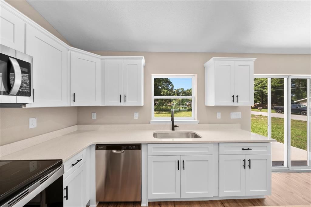 Active With Contract: $269,900 (3 beds, 2 baths, 1394 Square Feet)