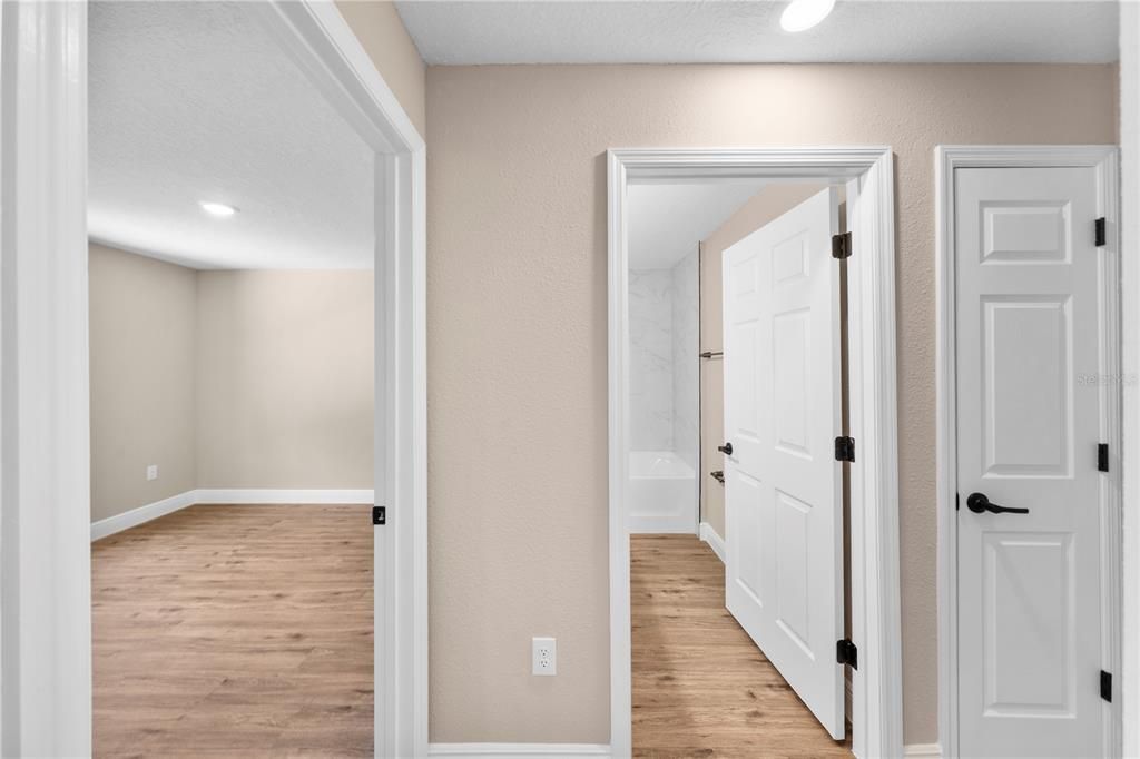 Active With Contract: $269,900 (3 beds, 2 baths, 1394 Square Feet)