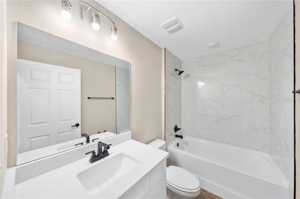 Active With Contract: $269,900 (3 beds, 2 baths, 1394 Square Feet)