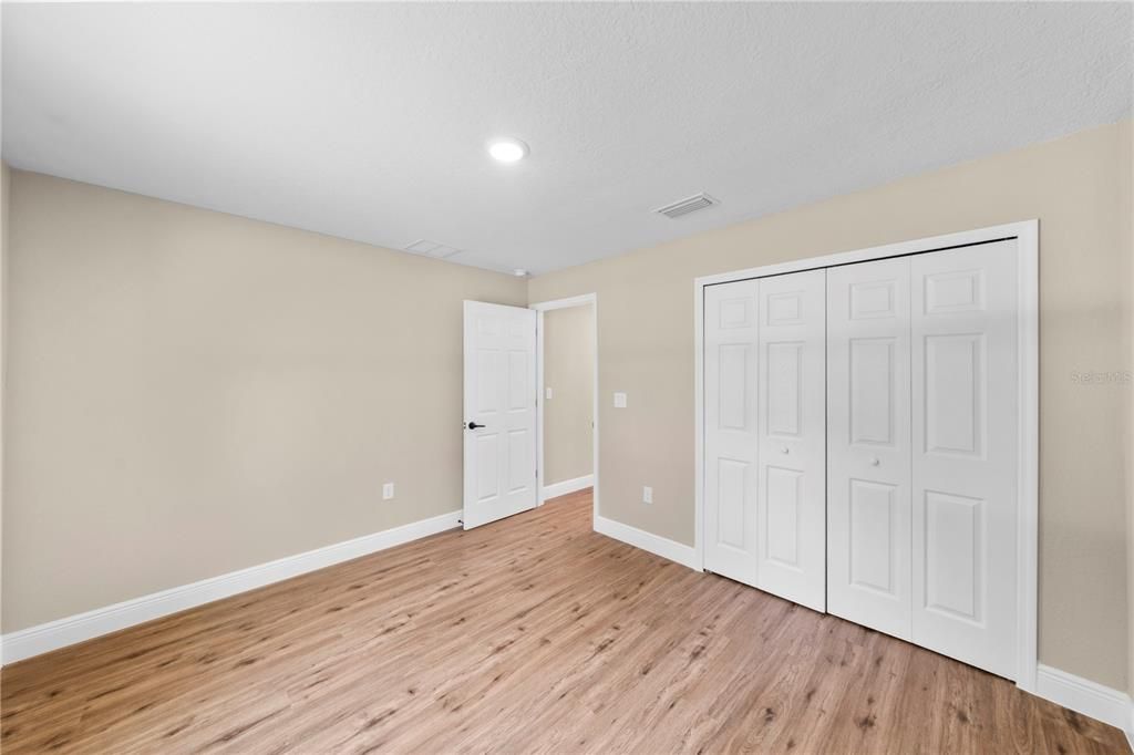 Active With Contract: $269,900 (3 beds, 2 baths, 1394 Square Feet)