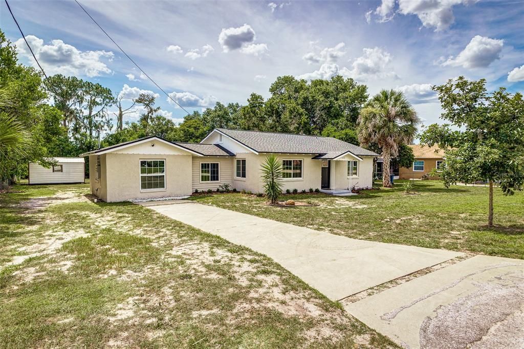 Activo con contrato: $299,950 (3 camas, 2 baños, 1443 Pies cuadrados)