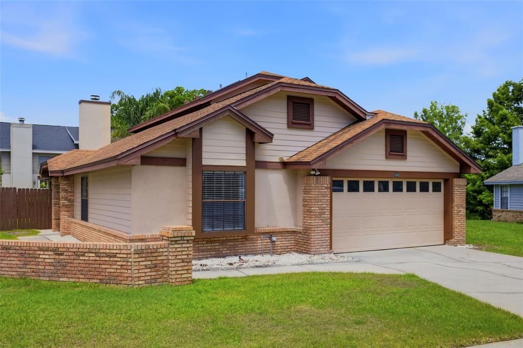 For Sale: $435,000 (3 beds, 2 baths, 1956 Square Feet)