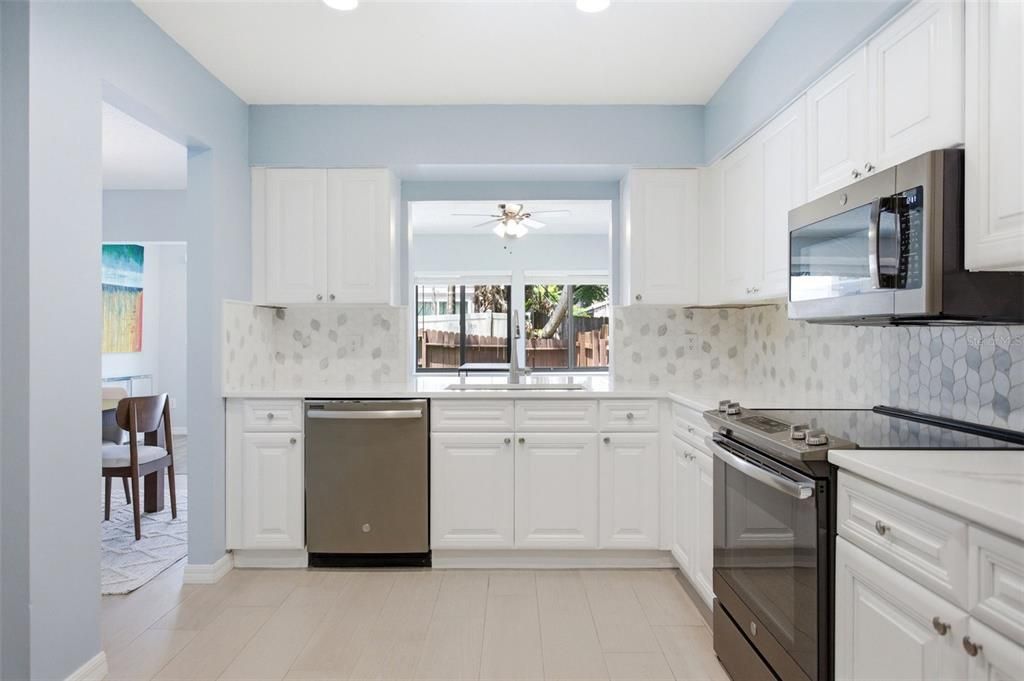 For Sale: $435,000 (3 beds, 2 baths, 1956 Square Feet)