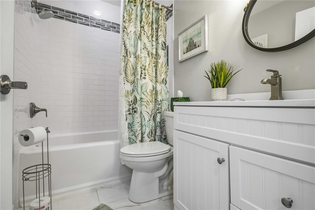 For Sale: $255,000 (2 beds, 2 baths, 1127 Square Feet)