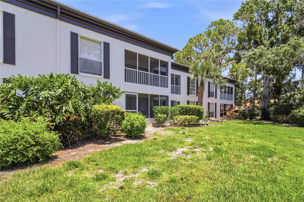 For Sale: $255,000 (2 beds, 2 baths, 1127 Square Feet)