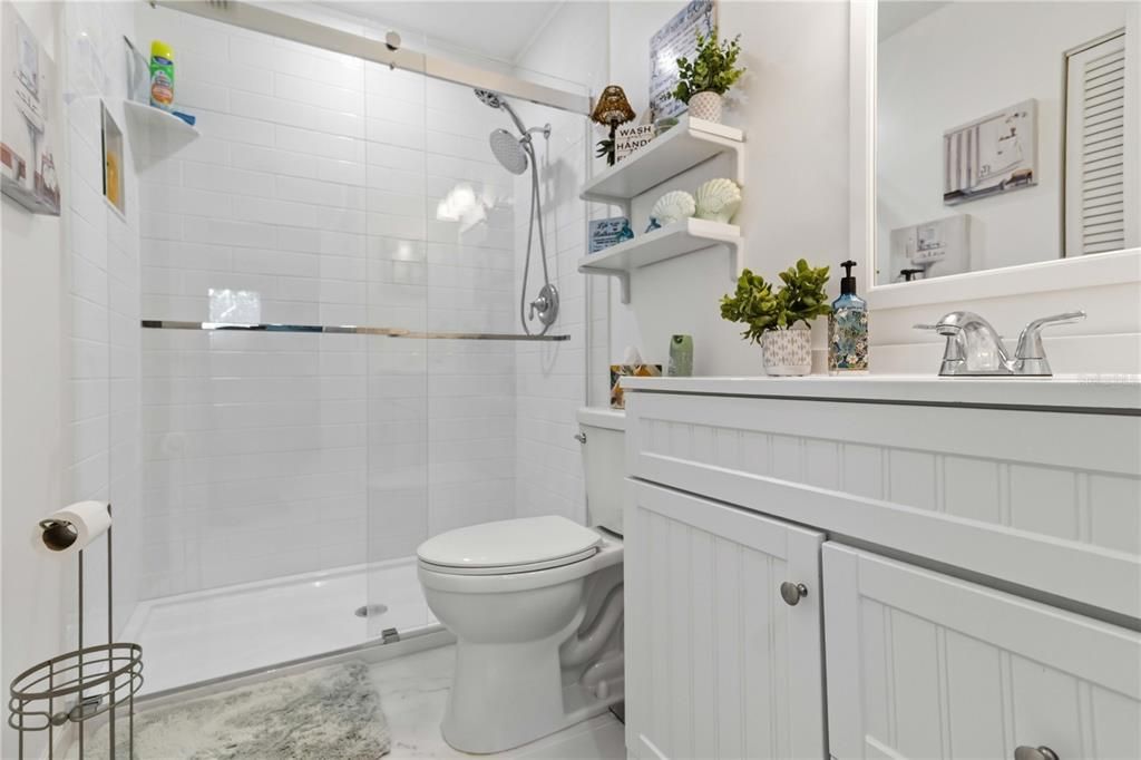 For Sale: $255,000 (2 beds, 2 baths, 1127 Square Feet)