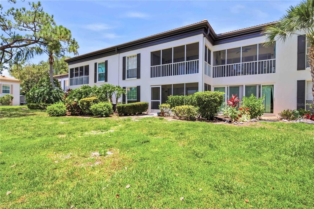 For Sale: $255,000 (2 beds, 2 baths, 1127 Square Feet)