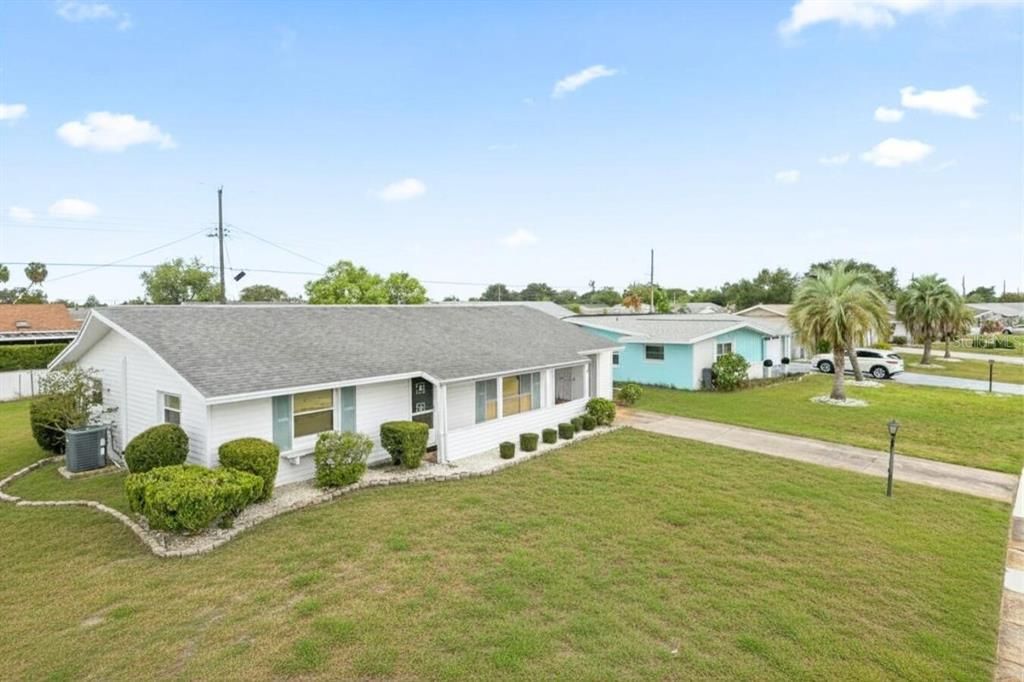 For Sale: $235,000 (2 beds, 1 baths, 1192 Square Feet)