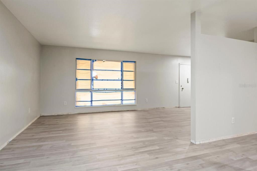 For Sale: $235,000 (2 beds, 1 baths, 1192 Square Feet)