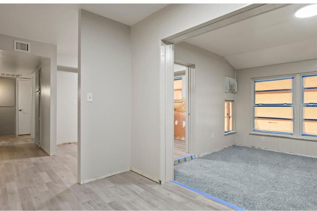 For Sale: $235,000 (2 beds, 1 baths, 1192 Square Feet)