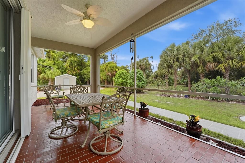 En Venta: $495,000 (3 camas, 3 baños, 2031 Pies cuadrados)