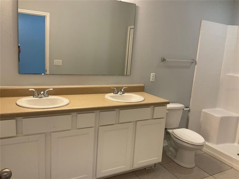 For Rent: $2,150 (3 beds, 2 baths, 1311 Square Feet)