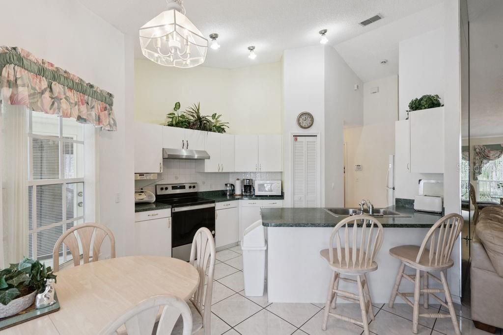 En Venta: $424,900 (3 camas, 2 baños, 1782 Pies cuadrados)