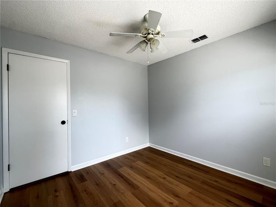 На продажу: $379,990 (3 спален, 2 ванн, 1464 Квадратных фут)
