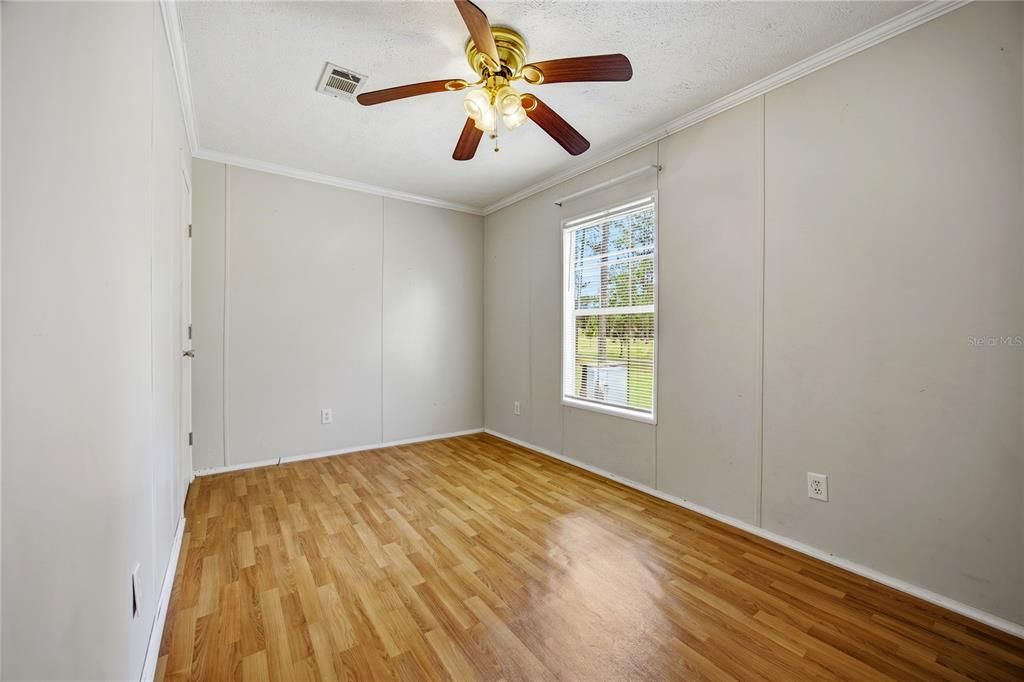 Active With Contract: $169,000 (3 beds, 2 baths, 1216 Square Feet)