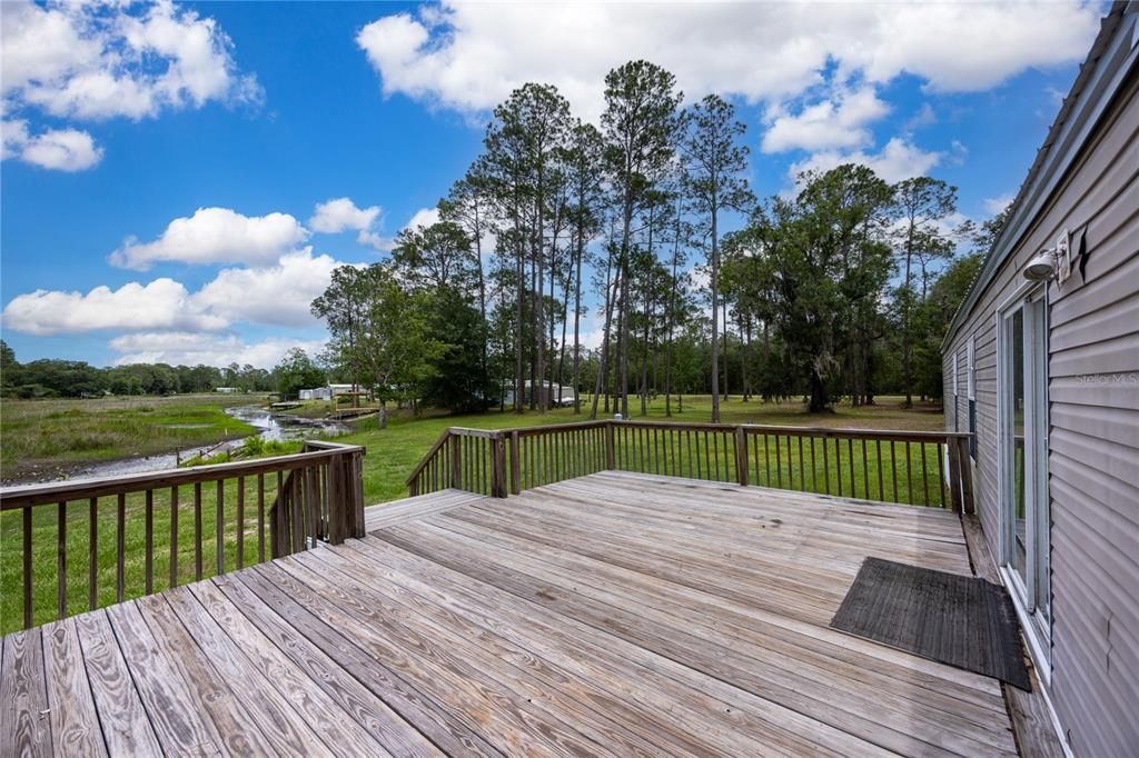 Active With Contract: $169,000 (3 beds, 2 baths, 1216 Square Feet)