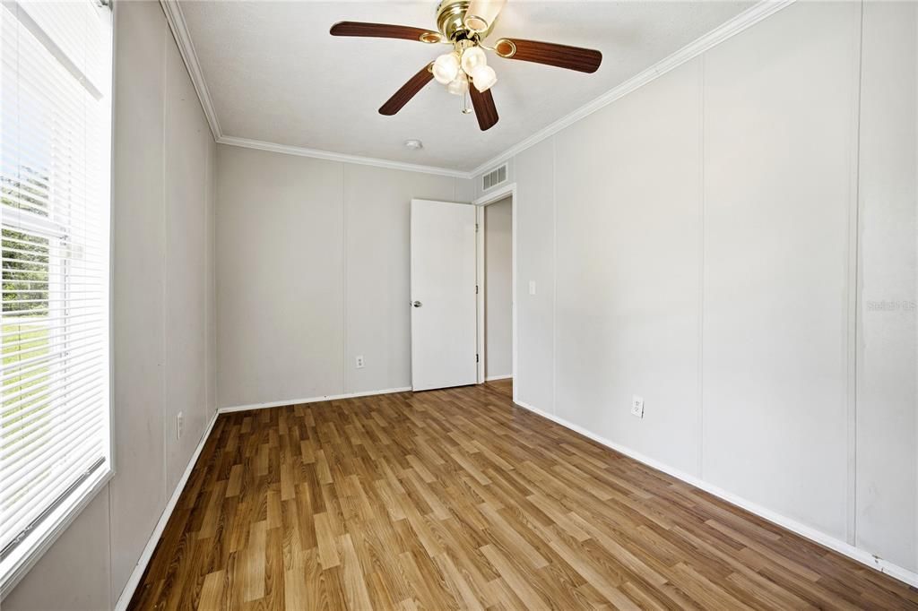Active With Contract: $169,000 (3 beds, 2 baths, 1216 Square Feet)