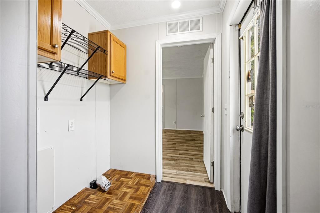 Active With Contract: $169,000 (3 beds, 2 baths, 1216 Square Feet)