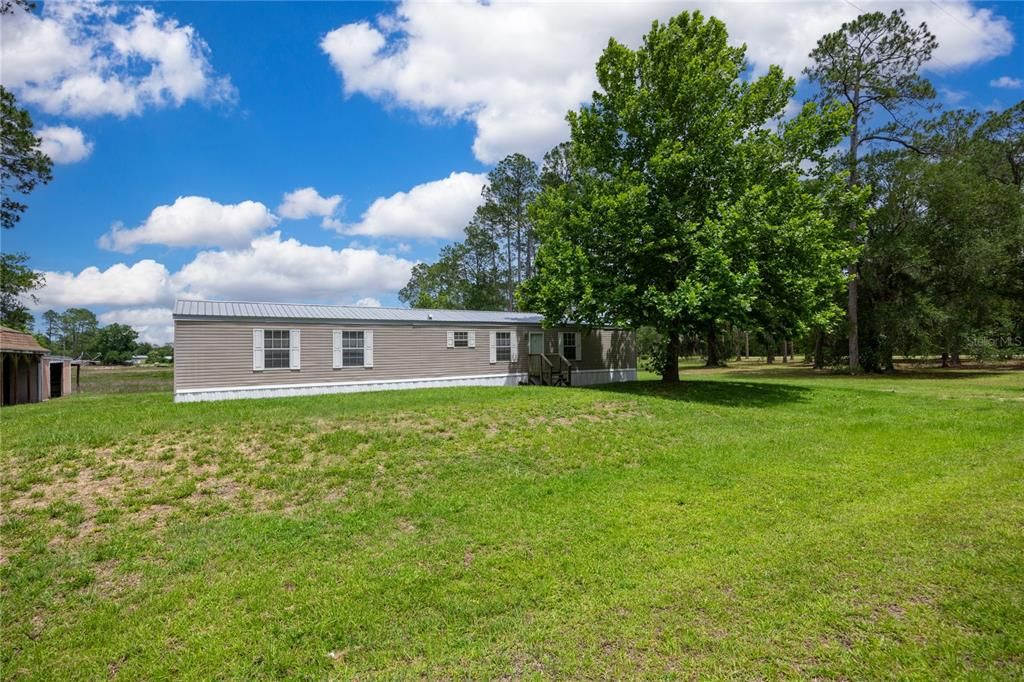 Active With Contract: $169,000 (3 beds, 2 baths, 1216 Square Feet)