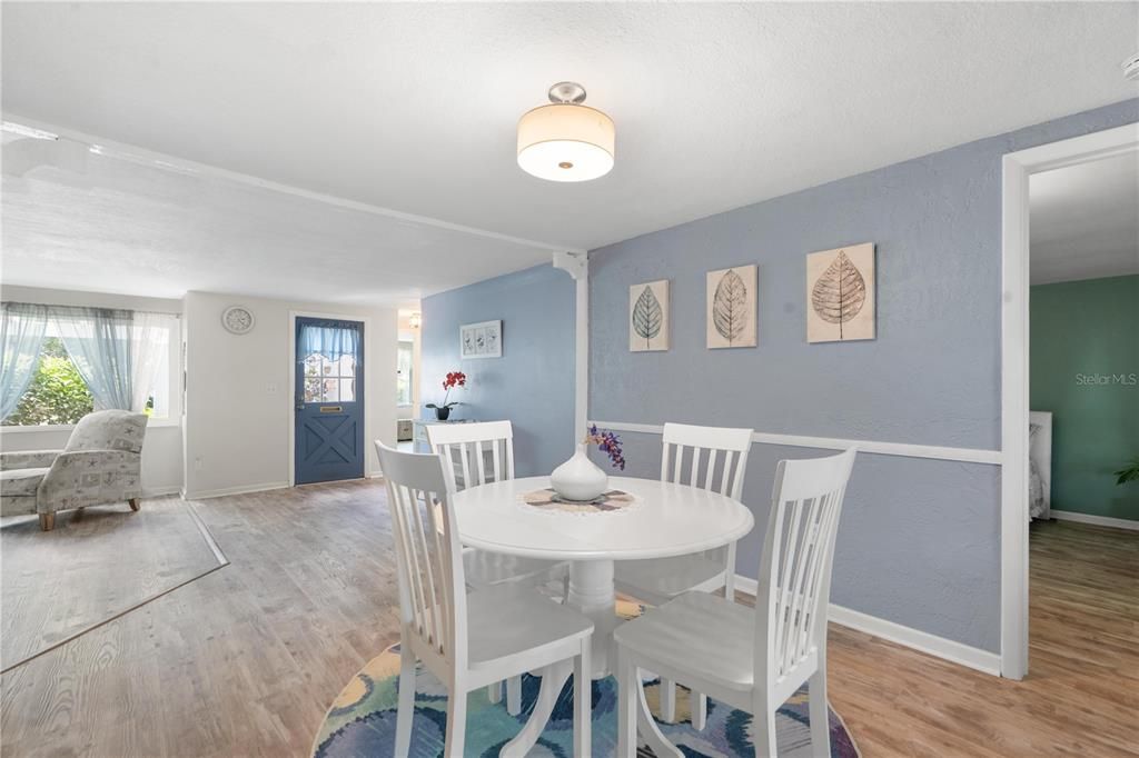For Sale: $239,000 (2 beds, 2 baths, 1634 Square Feet)