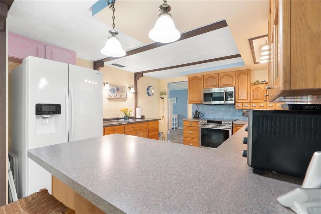 For Sale: $239,000 (2 beds, 2 baths, 1634 Square Feet)