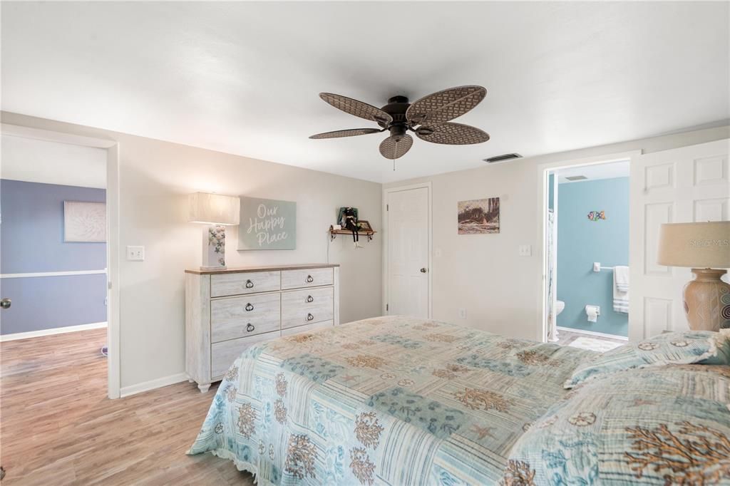 For Sale: $239,000 (2 beds, 2 baths, 1634 Square Feet)