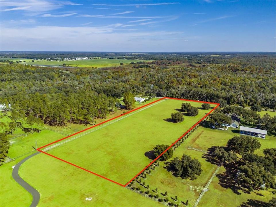 En Venta: $795,000 (5.50 acres)