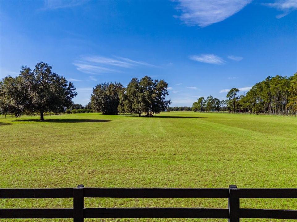 En Venta: $795,000 (5.50 acres)