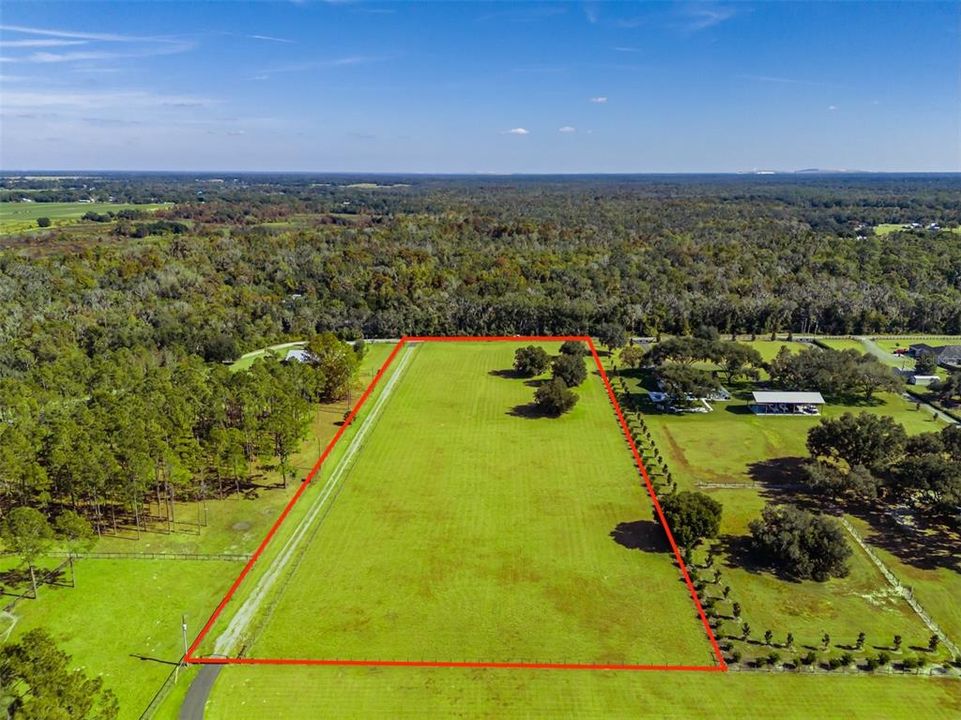 En Venta: $795,000 (5.50 acres)