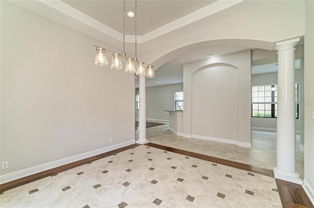 For Sale: $569,900 (2 beds, 2 baths, 2215 Square Feet)