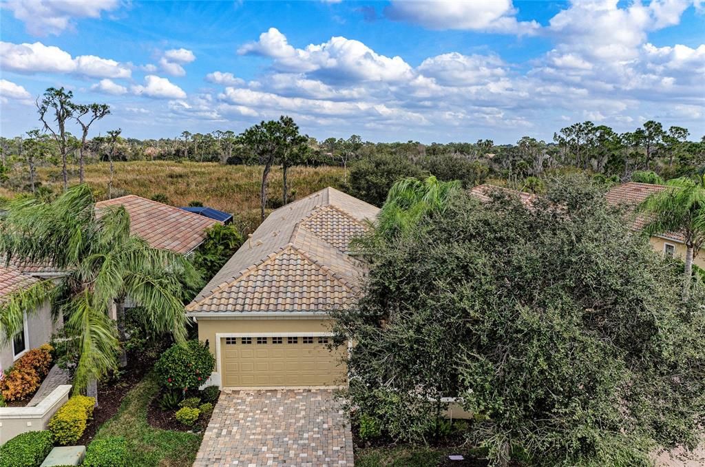 For Sale: $569,900 (2 beds, 2 baths, 2215 Square Feet)