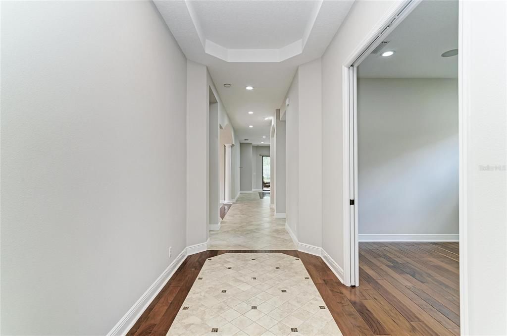 For Sale: $569,900 (2 beds, 2 baths, 2215 Square Feet)