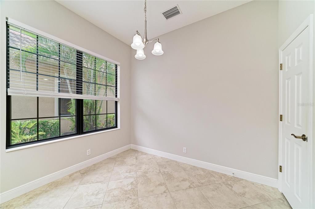 For Sale: $569,900 (2 beds, 2 baths, 2215 Square Feet)